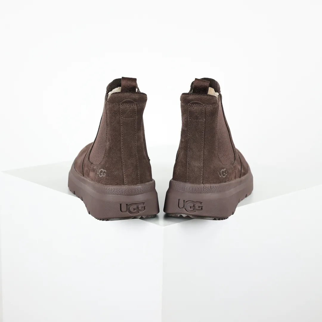 Copywriting price 💰680 The core recommendation is good price. The platform's foreign trade is exclusively for UGG Burleigh Chelsea Chelsea men's high-top snow boots 1152050. Produced by the ten-year-old brand shoemaking factory production line. Pay attention to every detail. Longfeng A-grade genuine sheep fur is integrated. It is built in full compliance with the ZP process. Size: 39 40 41 42 43 44 45